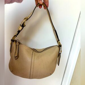 Coach tan pebbled leather zip top hobo shoulder bag